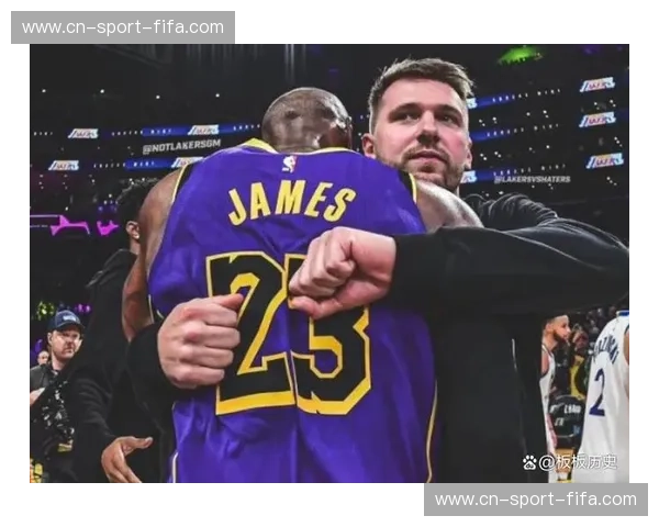 紫金荣耀撞上铁血迈阿密：这场湖人vs热火常规赛视频，凭什么是每个篮球迷的必修课？